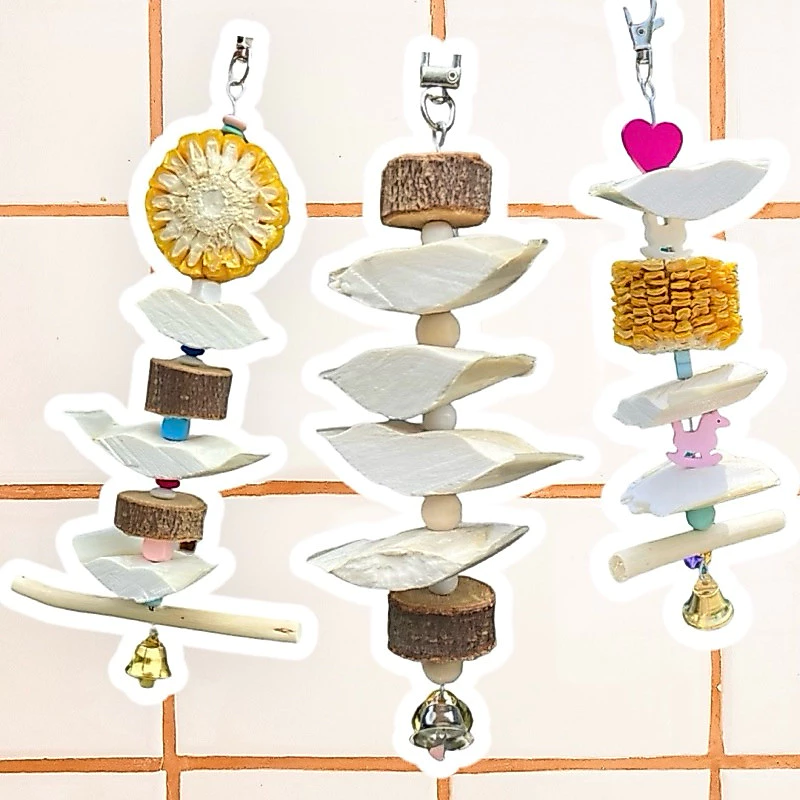 ของเล่นนก โมบายกระดองหมึก เสริมแคลเซียม สินค้าไทย (organic cuttlebone hanging) bird toys