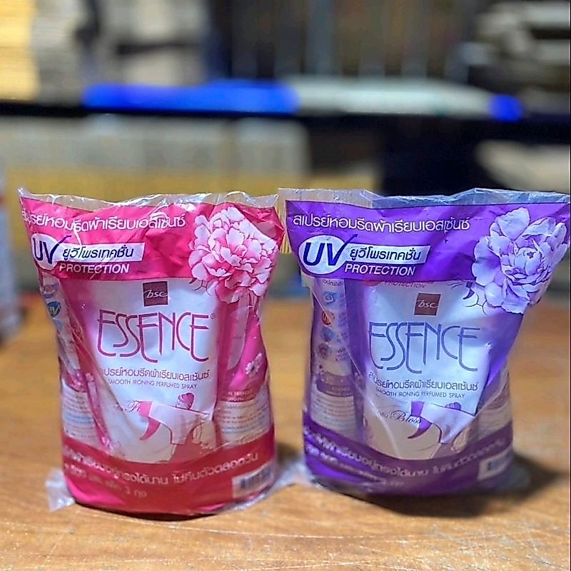 (สุดคุ้มแพ็ค 2+1) สเปรย์หอมรีดเรียบเอสเซ้นซ์ ขนาด500ml.×3ถุง