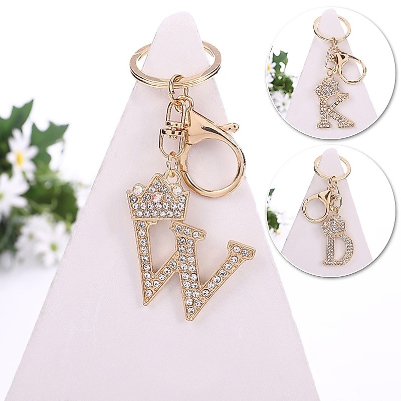 Luxury Crown 26 ตัวอักษรพวงกุญแจโลหะแฟชั่น Rhinestone พวงกุญแจเริ่มต้นกระเป๋าจี้ Charms DIY อุปกรณ์เสริมของขวัญวันเกิด