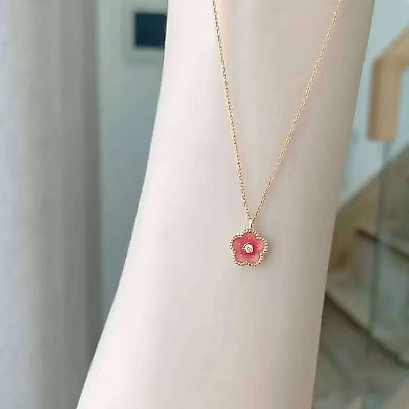 A HELLO GIRL สร้อยคอเงินแท้ เกรด 925 จี้รูปใบโคลเวอร์สี่แฉก หรูหรา สไตล์มินิมอล สําหรับผู้หญิง