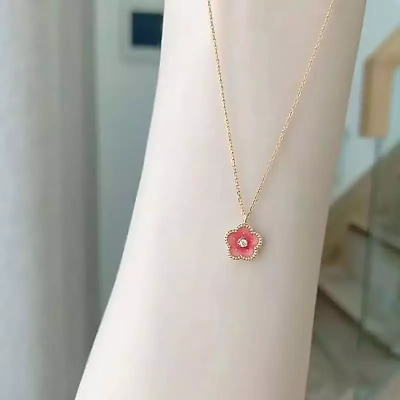 A HELLO GIRL สร้อยคอเงินแท้ เกรด 925 จี้รูปใบโคลเวอร์สี่แฉก หรูหรา สไตล์มินิมอล สําหรับผู้หญิง