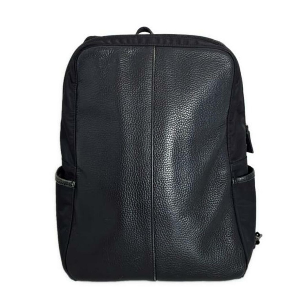 Artisan&Artist ARTISAN กระเป๋าเป้ หนัง สีดํา ส่งตรงจากญี่ปุ่น มือสอง
