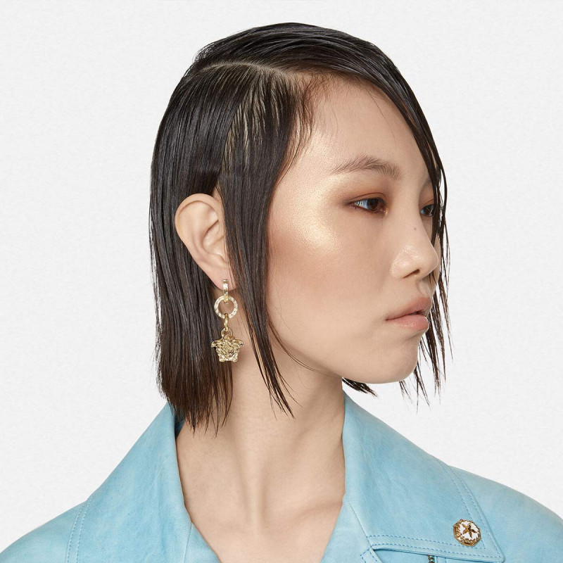 ต่างหู Versace Lady Palazzo สำหรับเป็นของขวัญคริสต์มาส