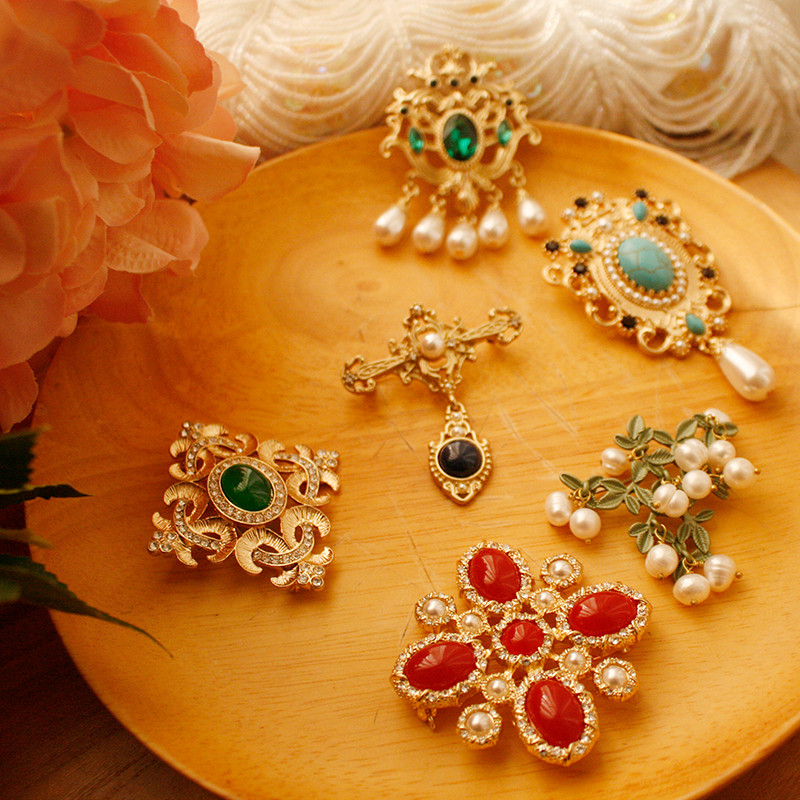 เข็มกลัดกี่เพ้า Yijia I Lily of the Valley