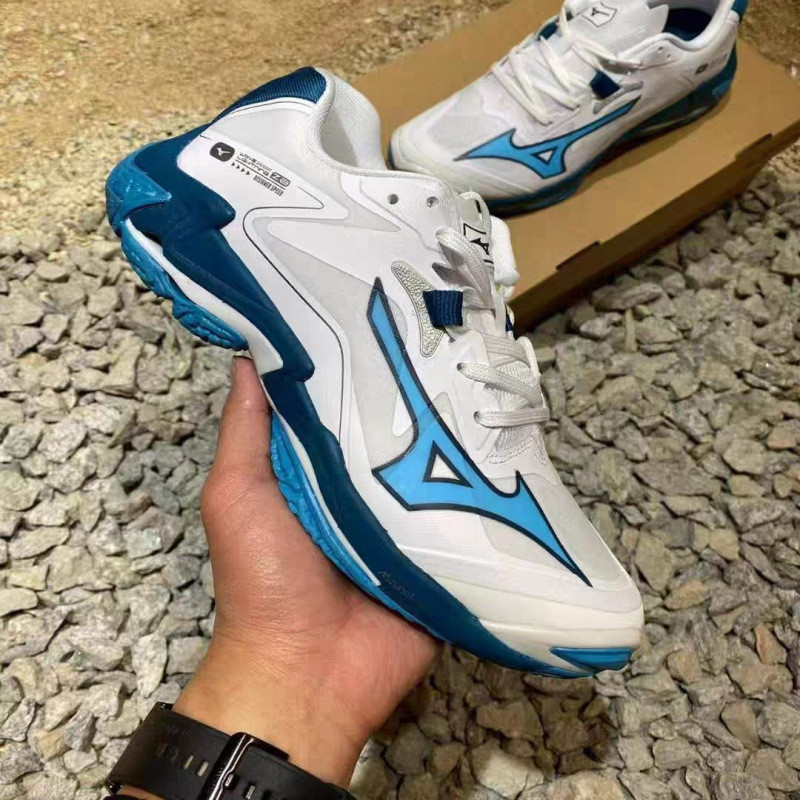 Mizuno WAVE LIGHTNING Z8 ผู้ชายและผู้หญิงลื่นการฝึกอบรมกีฬารองเท้า Breathable Shock Absorbing Ultra-