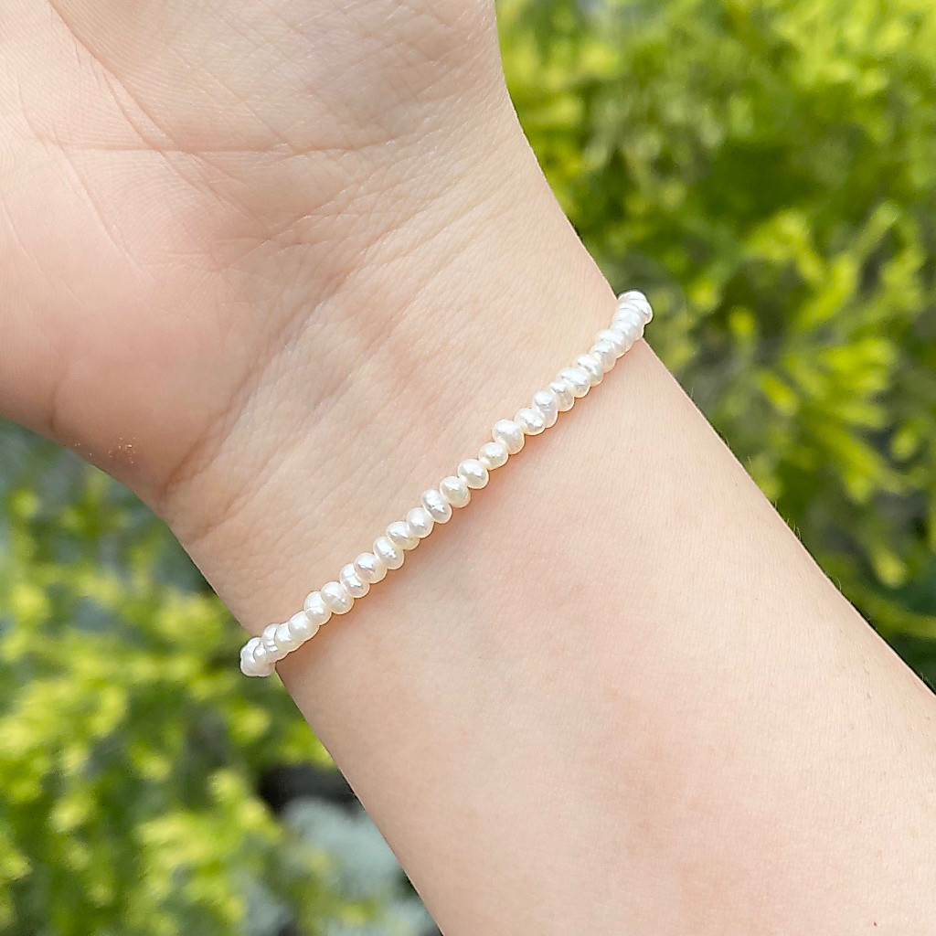 สร้อยข้อมือไข่มุกแท้ ทรงแนวตั้ง 2.5mm. Genuine Pearl Bracelet Stainless Steel 18K Gold Clasp