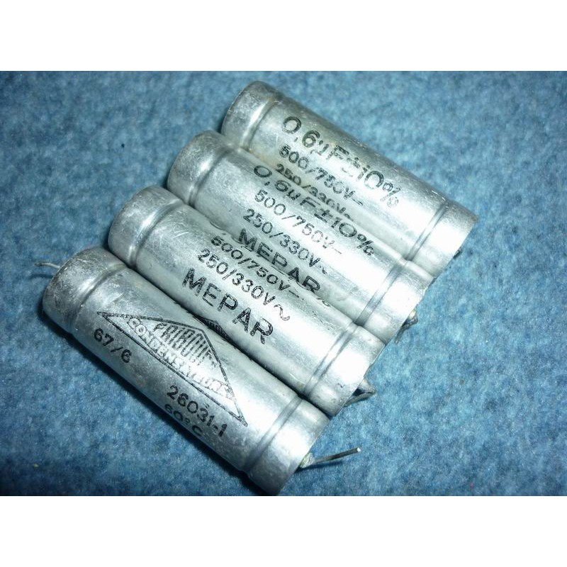 British Flayburg 0.6 uF 750V น้ํามันสมบัติโบราณ ตัวเก็บประจุข้อต่อเพลาที่แช่