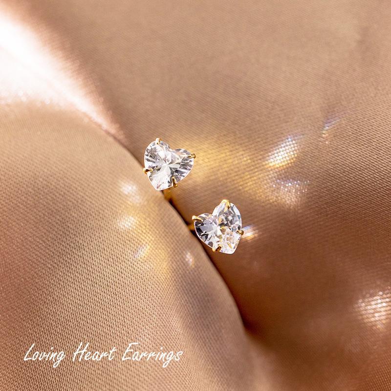 Love Heart Earrings ต่างหูเงินแท้ S925 [MERCELO]