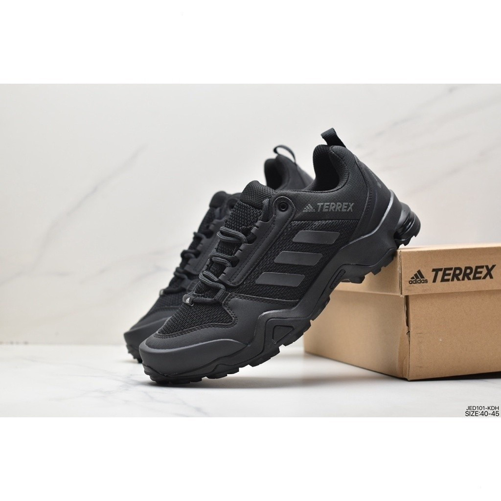 ADIDAS TERREX AX4 เหมาะสำหรับการวิ่งกลางแจ้ง