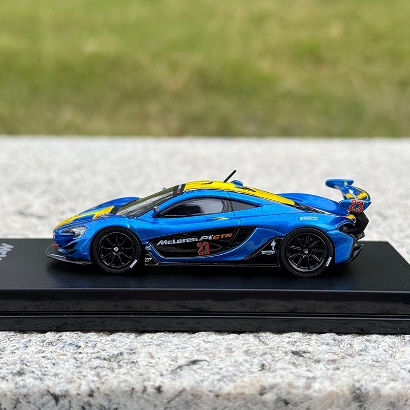 คลังสินค้าพร้อม CM รุ่น 1/64 โมเดลรถโลหะผสมของเล่นตกแต่ง McLaren P1 GTR
