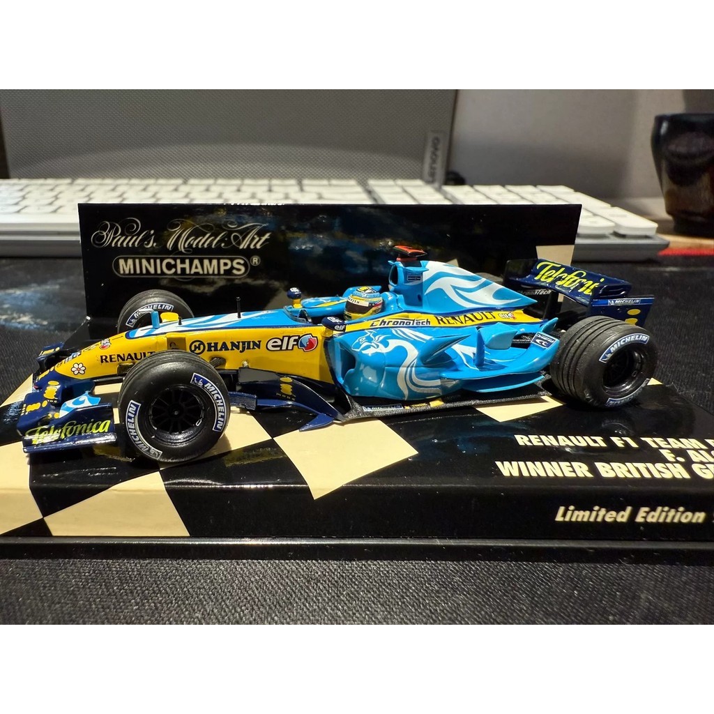 [คลังสินค้าพร้อม 1 ชุด] Mini Cut 1/43 F1 Renault Fleet Renault R26 Aaron