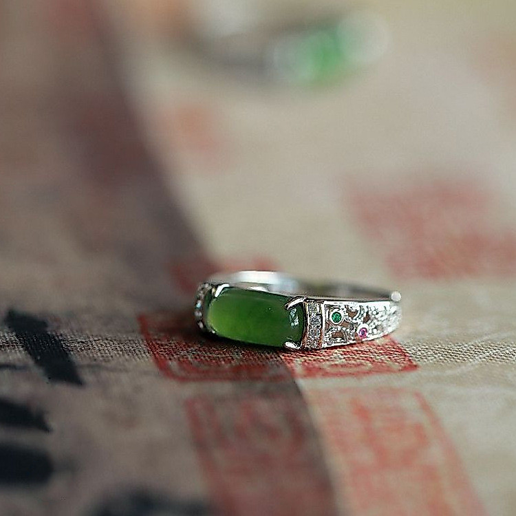 Miyan Only This Green 丨 Palace Style Retro Saddle Ring Girl เลียนแบบ Jasper Minimalist Light Luxury Silver-Plated เปิดแหวน
