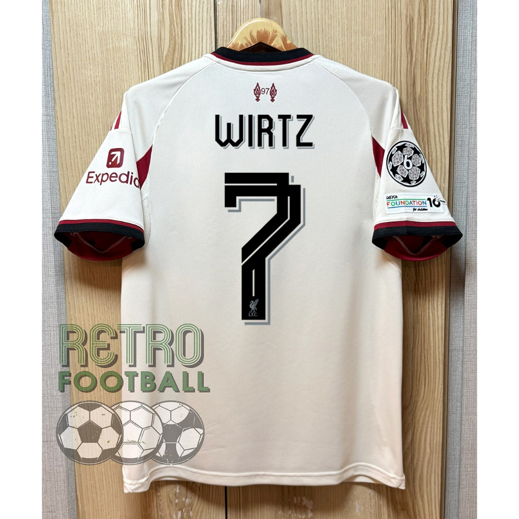 เสื้อฟุตบอล Liuwlu 3A ฤดูกาล 25/26 เหมาะสำหรับแฟนคลับ ออกแบบเหมือนทีมเยือน และมาพร้อมชื่อนักเตะและตัวเลขทีม