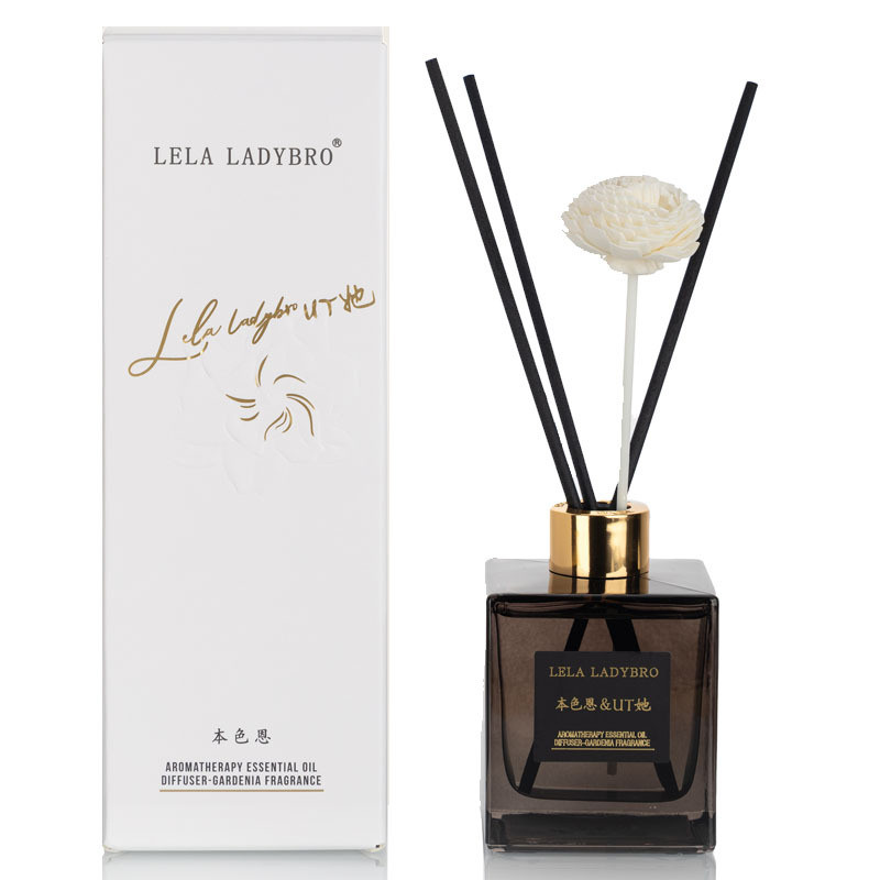 น้ํามันหอมระเหยธรรมชาติในครัวเรือนในร่มกลิ่นหอมติดทนนาน UT Her Gardenia Aromatherapy Fireless หวาย S