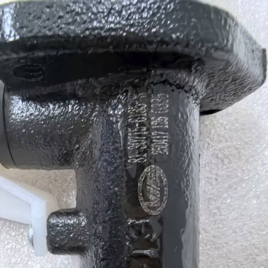 W81-30715-6135德龙离合器总泵