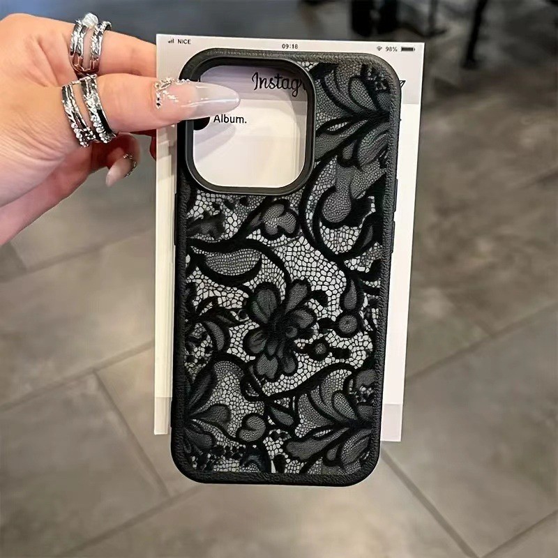 ลูกไม้สีดําดอกไม้รูปแบบเคสโทรศัพท์สําหรับiPhone 17 AIR 16 15 14 13 12 11 Pro Max Plus 16E XR XS Maxแฟชั่นCoolลูกไม้ลิ้นจี่หนังเนื้อกันกระแทกนุ่ม