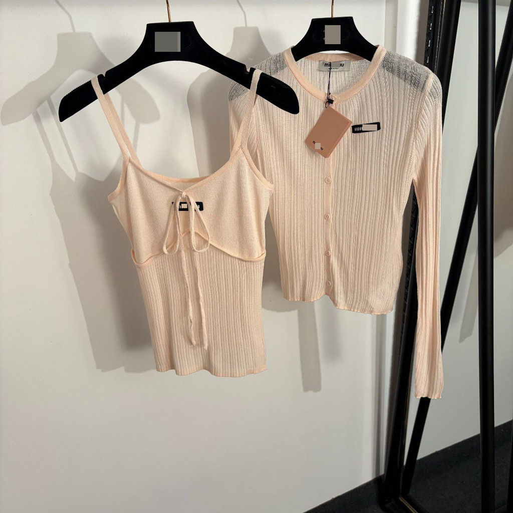 F3GA MI--IU อารมณ์ Slim-fit ผู้หญิงคอปกป้ายตัวอักษรแขนยาวถักเสื้อสเวตเตอร์ถักด้านบน Camisole