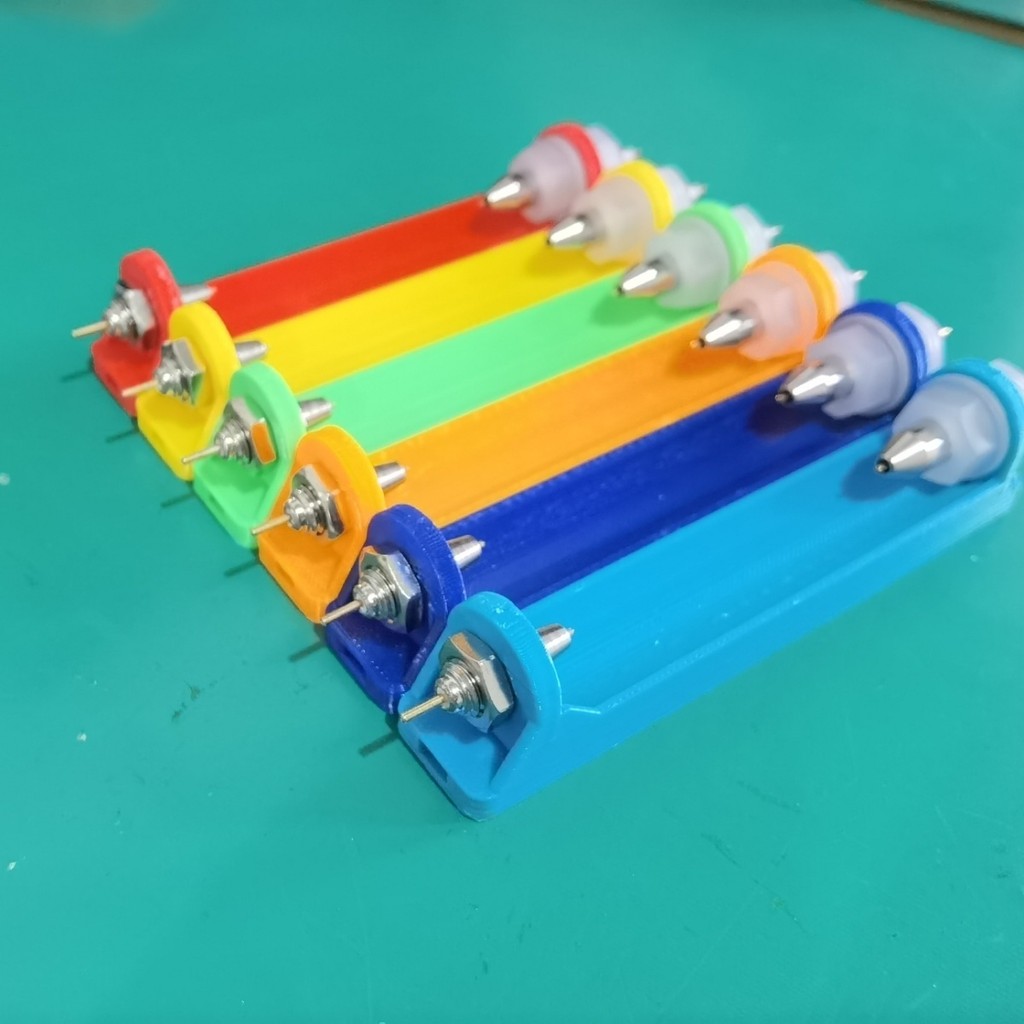 18650/21700 เครื่องวัดความต้านทานภายในขาตั้งทดสอบ/แท่นชาร์จ/ฐานแบตเตอรี่/มีรูสายเคเบิล (สีสุ่ม) ซู6