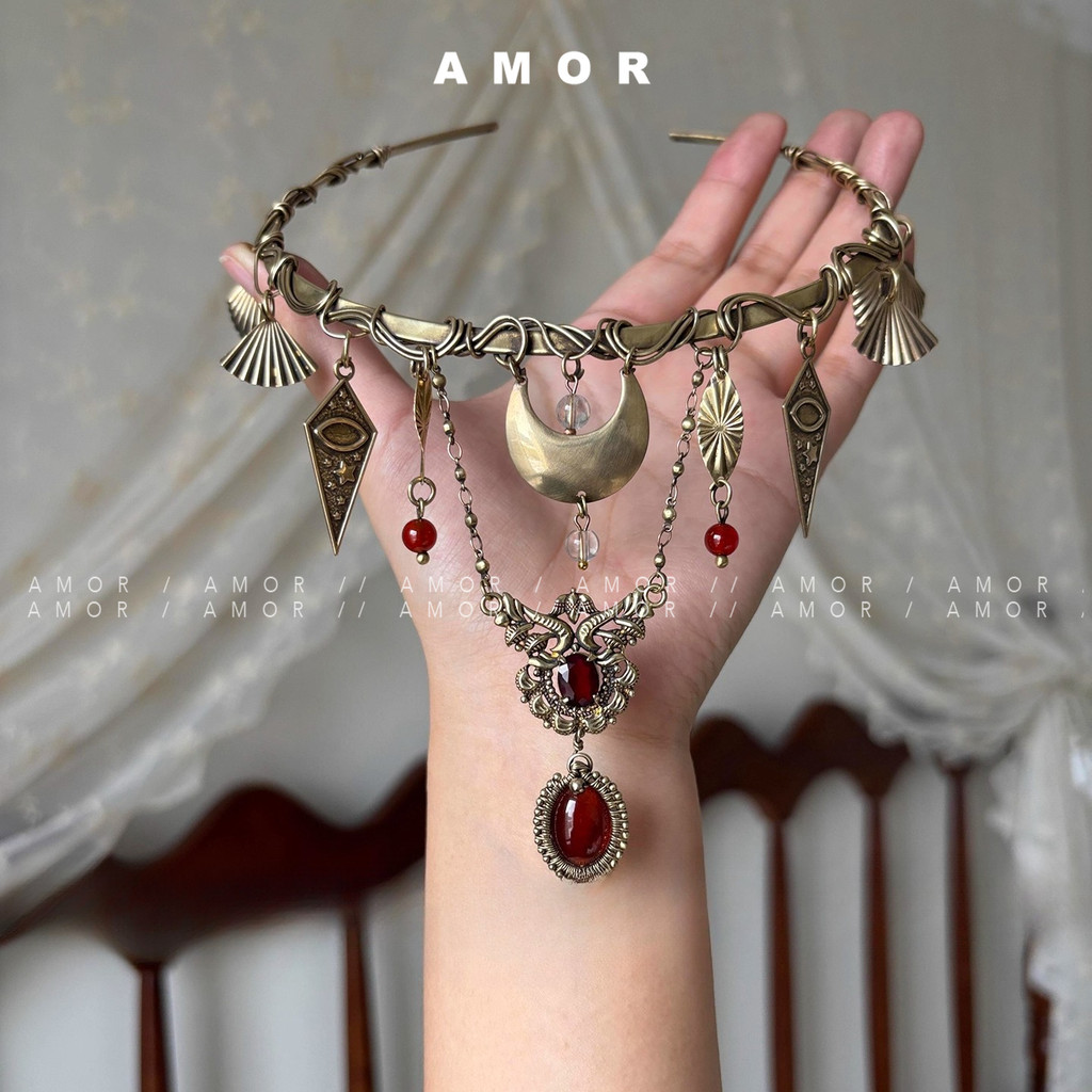 Vintage Bronze Crescent Choker ดีไซน์บولد สไตล์ย่อยส่วน