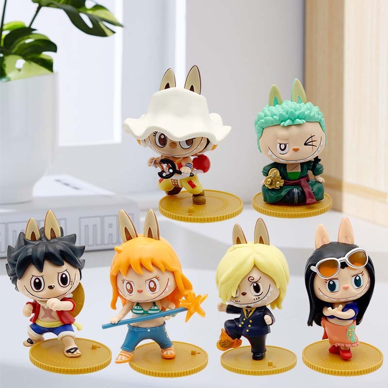 ขายร้อน LABUBU One Piece Series อินเทรนด์เล่น Mystery Box One Piece LABUBU รูปสํานักงานตุ๊กตารถของเล