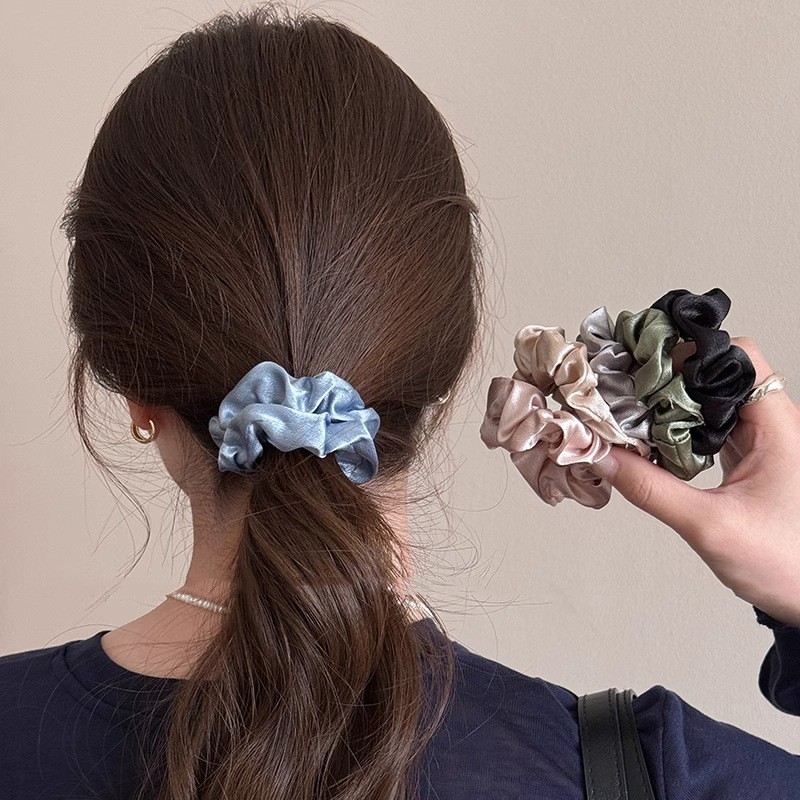 ผ้าซาติน Scrunchy Hair Tie สำหรับผู้หญิง สีทึบ