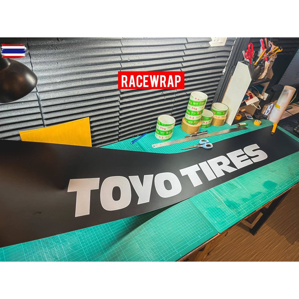 สติกเกอร์ติดรถยนต์ คาดหน้า/ังแดด " TOYO TIRES" สติกเกอร์คาดหน้า สติกเกอร์แต่งรถ สติกเกอร์ซิ่ง สติกเก