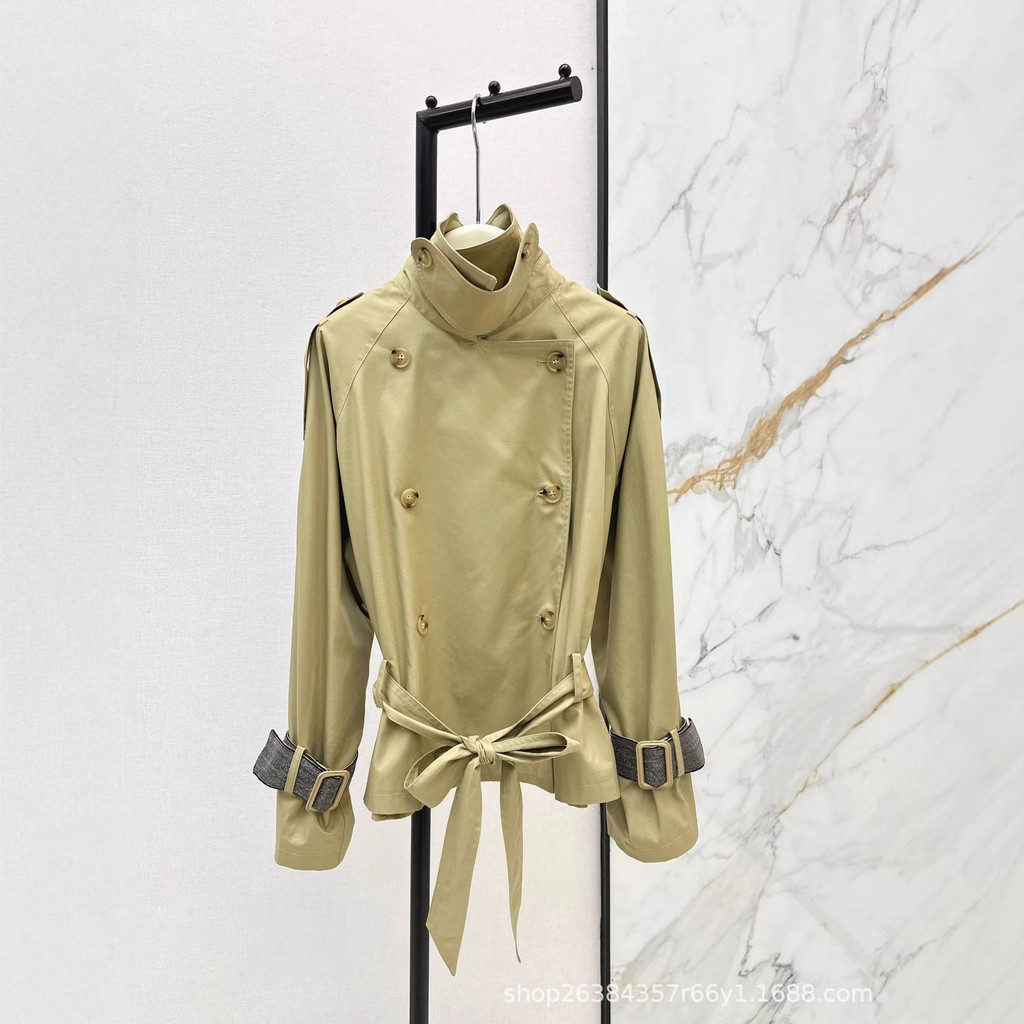 G4YP Italy BC The new short trench coat exudes a relaxed, quality feel and is full of elegance and c