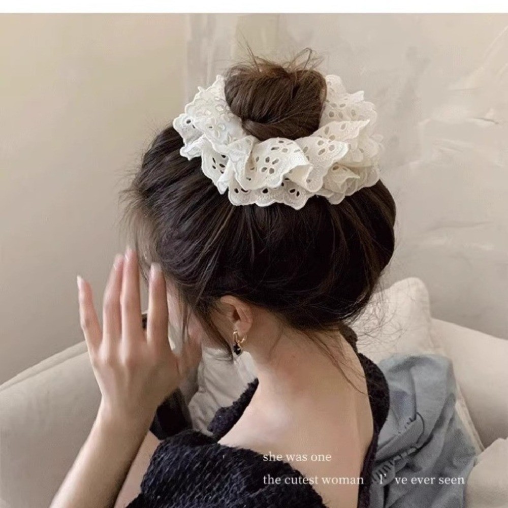 ยางรัดผมขนาดใหญ่ผ้าลูกไม้ดีไซน์ใหม่ ลุคพรีเมียมมีเสน่ห์ สามารถสวมเป็นที่คาดผมได้ เครื่องประดับผมผู้หญิง