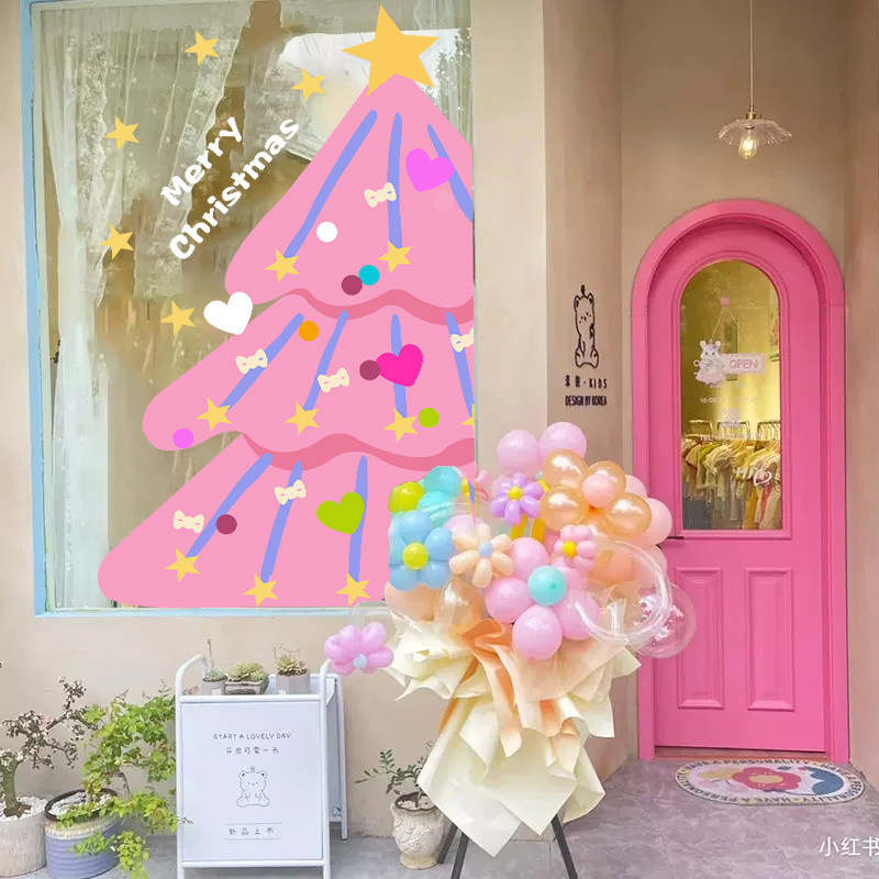 สติกเกอร์ตกแต่งคริสต์มาสสำหรับหน้าต่าง พร้อมต้นคริสต์มาสและเกล็ดหิมะสีชมพู ไฟฟ้าสถิต