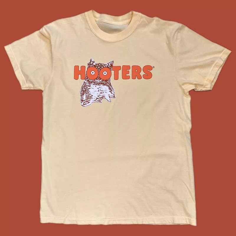 VINTAGE VIBES Classic Hooters Tee เสื้อยืดแขนสั้นคอกลมสำหรับฤดูร้อน