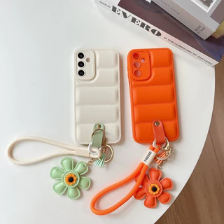SAMSUNG หรูหราลงเสื้อแจ็คเก็ตดอกทานตะวันสายรัดข้อมือเคสโทรศัพท์สําหรับSamsung Galaxy A26 A17 A07 A36 A56 A54 A55 A06 A16 A05s A14 A15 A24 A34 A35 สีทึบกันกระแทก