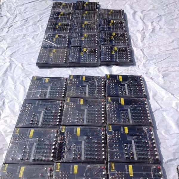 ((ต้นฉบับนําเข้า) สถานีผสม Yamaha/Yamaha MG82CX สถานีผสม Yamaha มือสอง