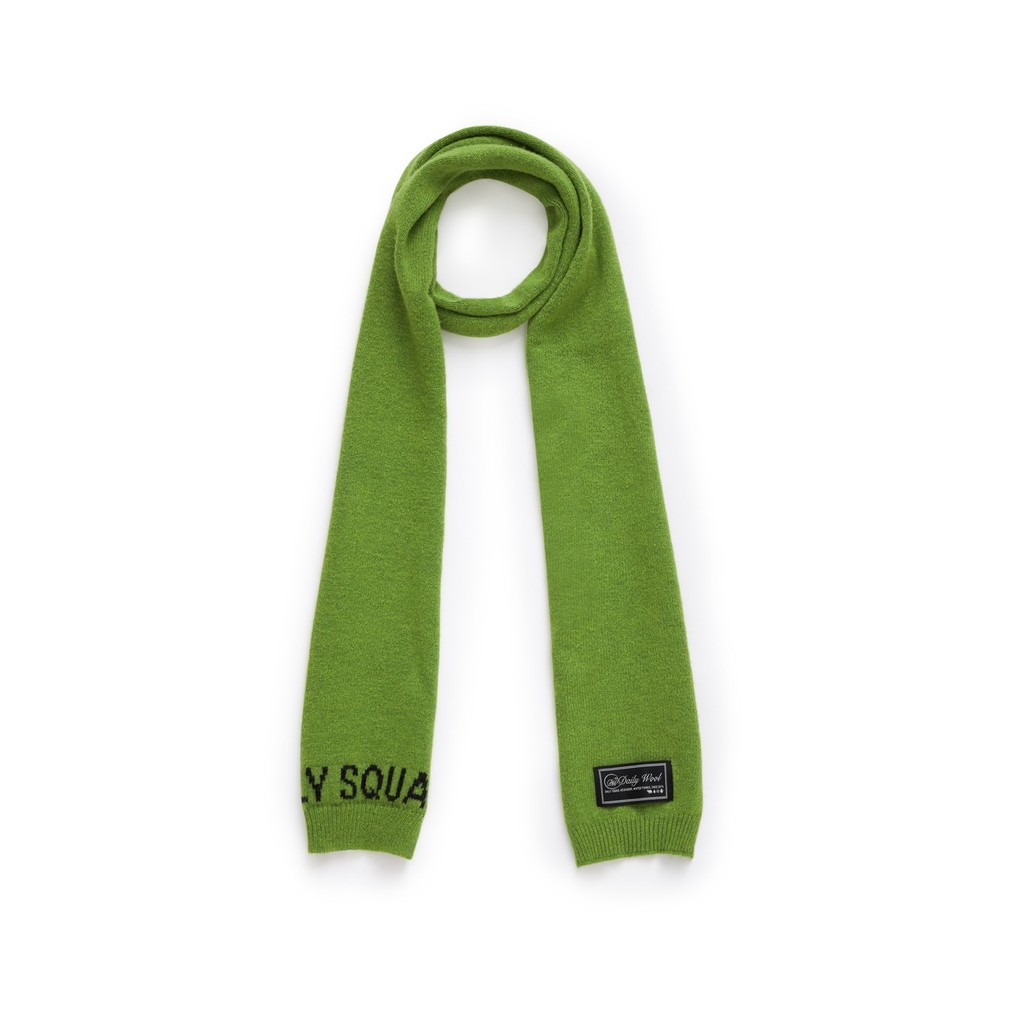 DAILY SQUAD knit Scarf ผ้าพันคอทอลาย Daily squd เนื้อนุ่ม