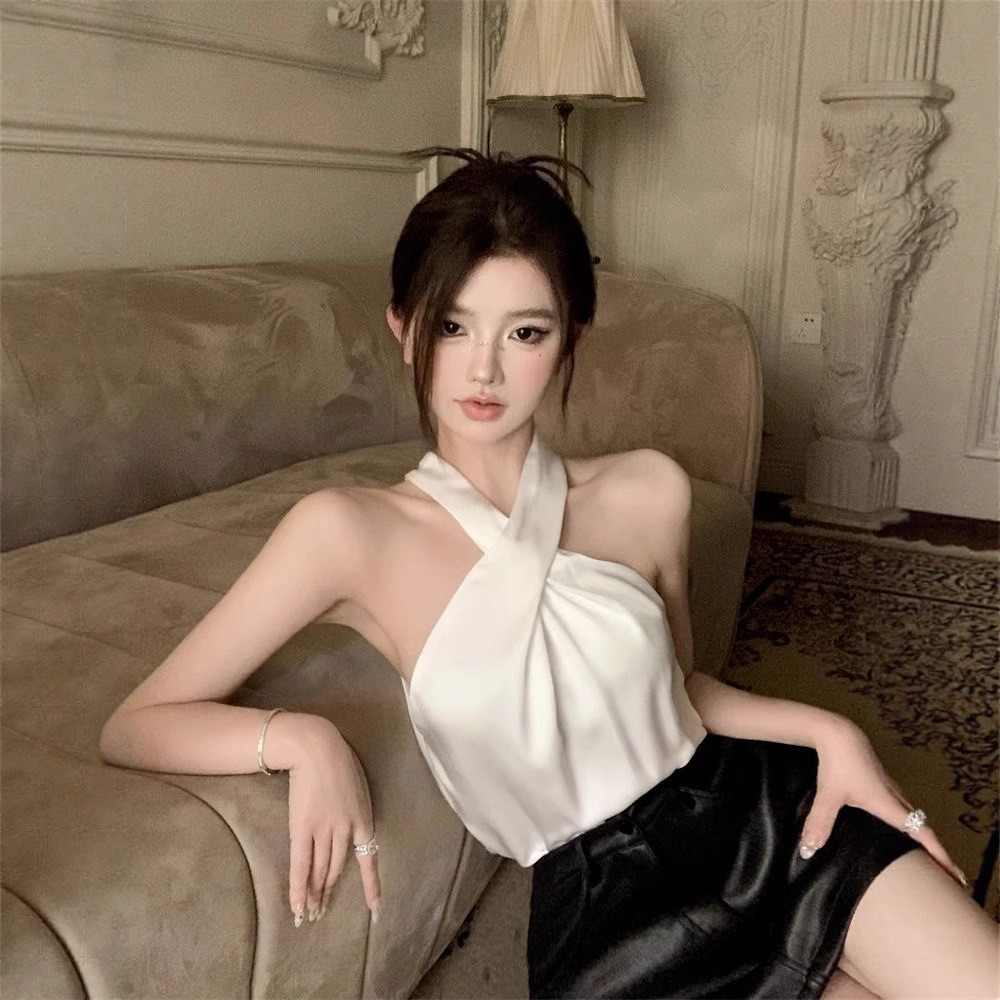 การออกแบบฝรั่งเศสสีขาว Niche Cross Halter คอสวมใส่ด้านนอก Hot Girly เสื้อกั๊กสลิงขนาดเล็กแขนกุดเสื้อ