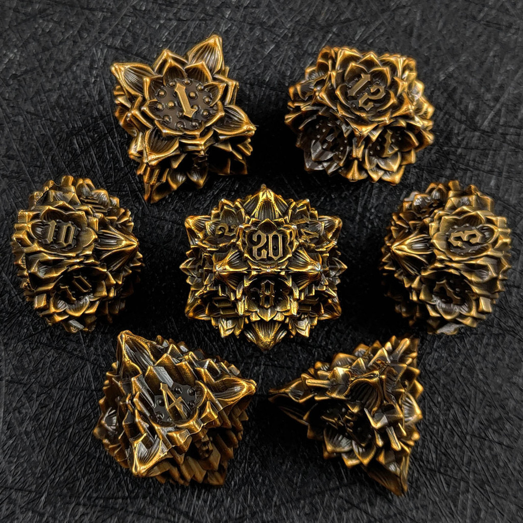 Sg Seller [9907 People Collection] Metal COC Running Group Dice TRPG Cthulhu Board Game Dungeons and