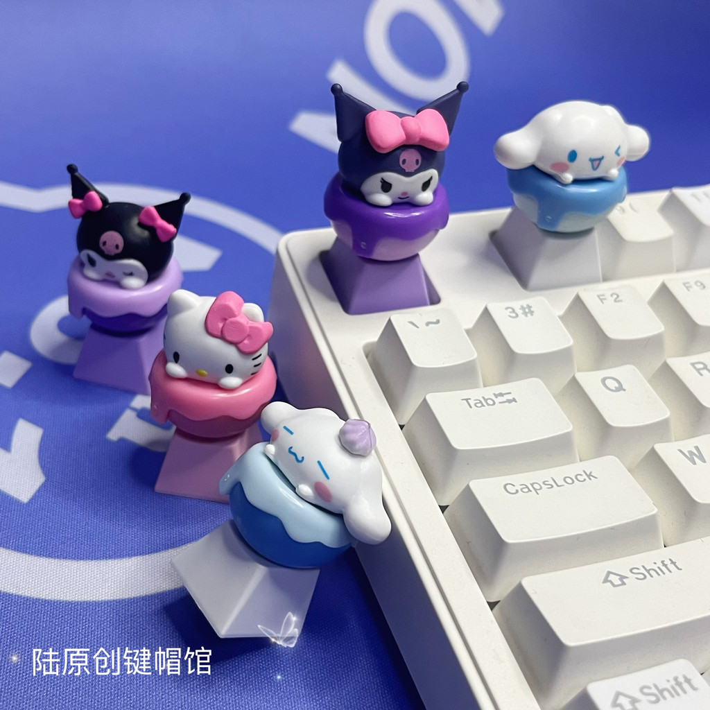 keycap ไฟลอด keycap การ์ตูนการ์ตูน Melody Kuromi Keycap สีชมพูน่ารักอบเชยสุนัขคีย์บอร์ดที่ไม่ซ้ํากัน