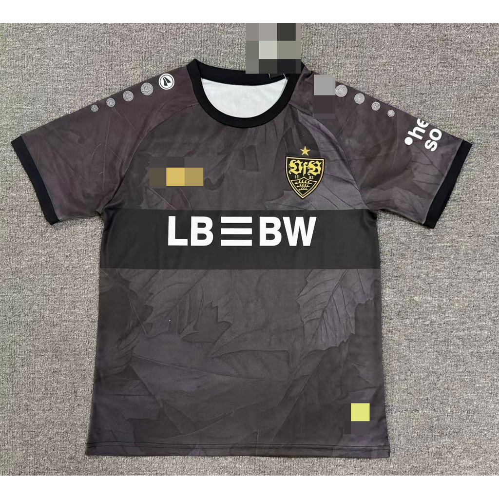 เสื้อทีมเยือน VfB Stuttgart สำหรับแฟนคลับ พร้อมพิมพ์ชื่อและหมายเลข สินค้าคุณภาพดี มีให้เลือกหลายไซส์