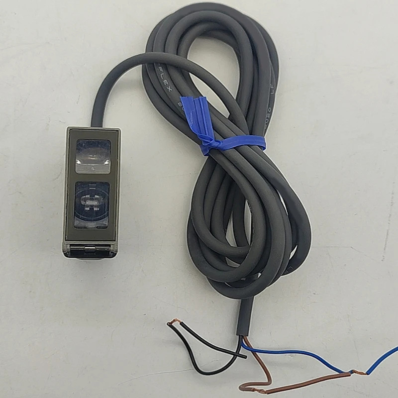 ประสิทธิภาพอันทรงพลัง ใหม่เอี่ยม จัดส่งรวดเร็ว E3S-CL1 สวิตช์โฟโตอิเล็กทริค