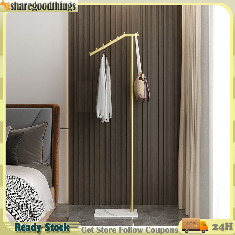 แสงหรูหราเอียงชั้นวางเสื้อชั้นยืนครัวเรือนห้องนอนแขวนห้องนั่งเล่นการจัดเก็บราวแขวนเสื้อผ้าเสาเดียวกระเป๋าแร็ค