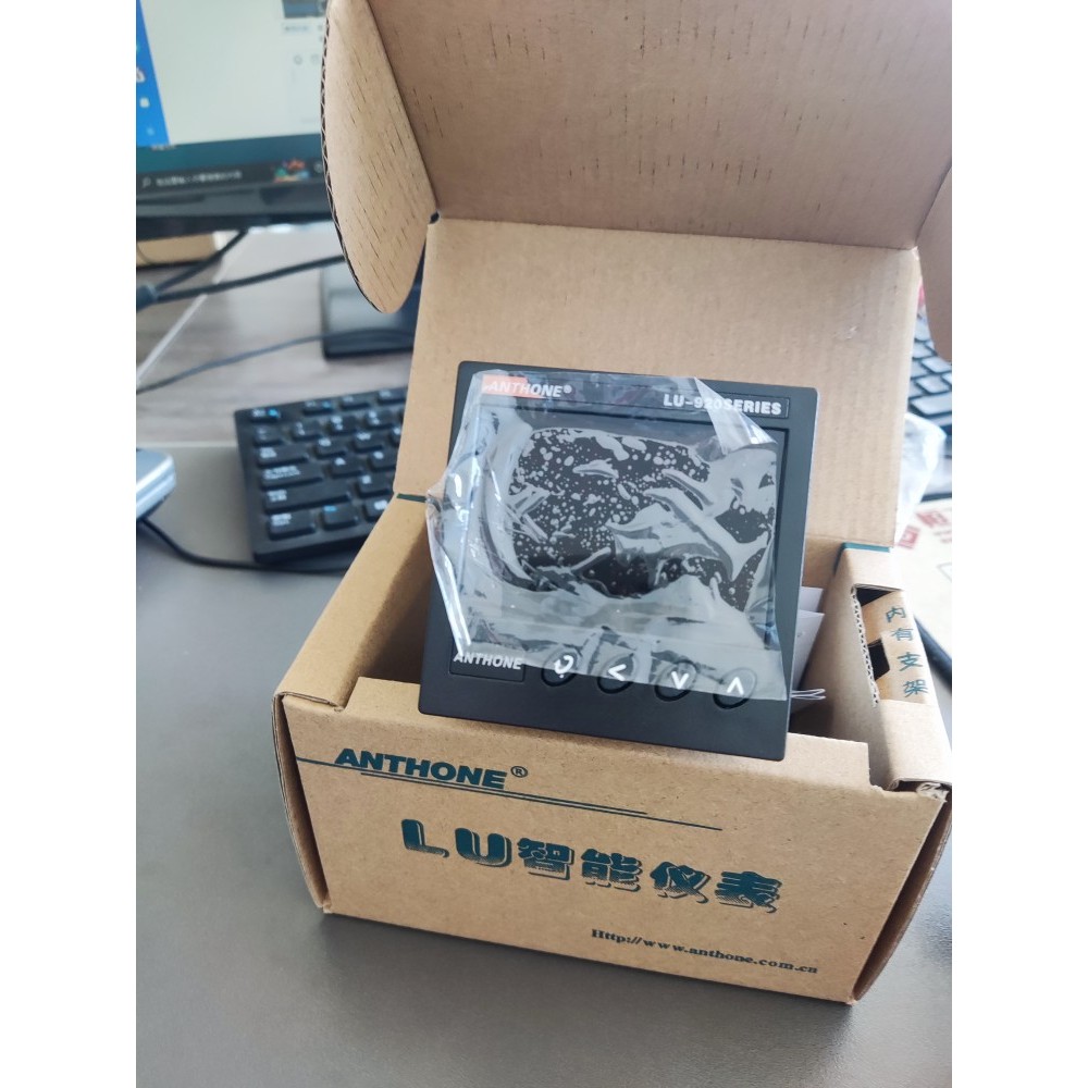 ANTHONE LU-920 SERIES 门安装温控仪LU-926MAJ5J5J501
