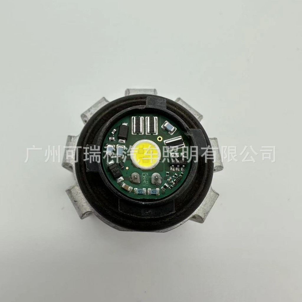 适用于丰田C-HR雅力士雷克萨斯UX 尾灯底座81536-0K260 8158A-122