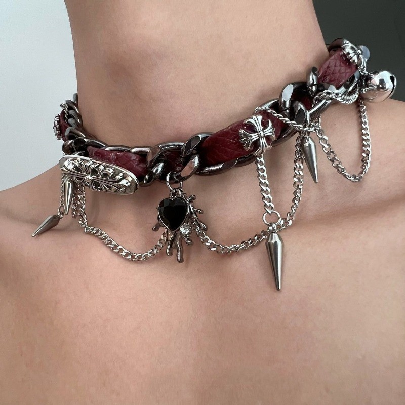 Y2K Gothic สร้อยคอหนังสีแดงและน้ำตาล แบบ Cross Choker สไตล์ Punk กับ Rivet