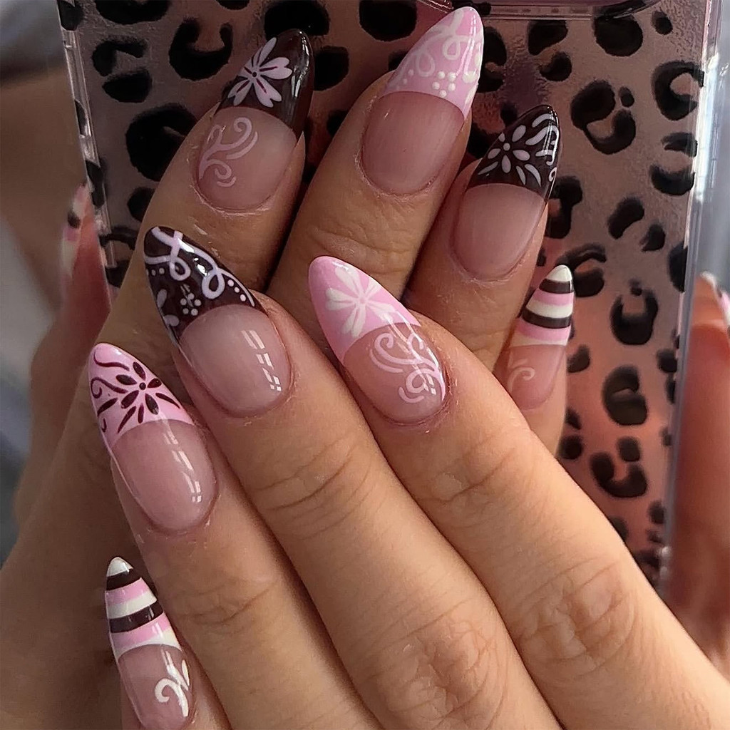 Happy Contrast Color French Nail เล็บปลอม Simple Wearable Nail Piece เล็บอัลมอนด์สวมใส่ชิ้นแต่งเล็บ