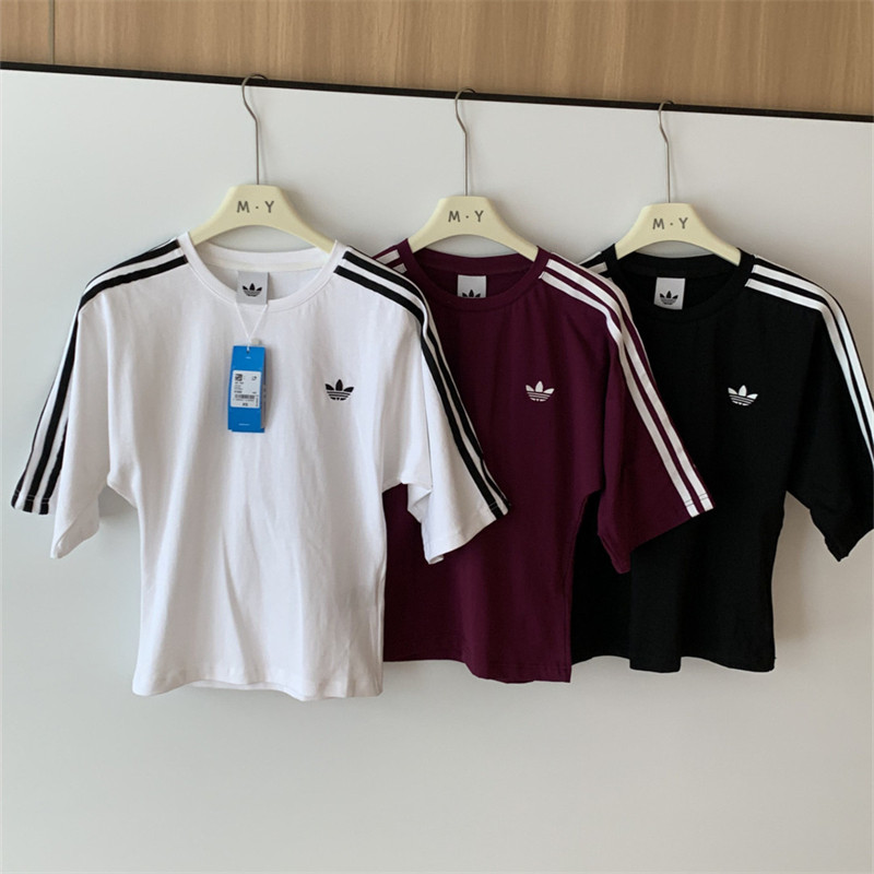 เสื้อยืดแขนสั้นทรงสลิมปักลายผู้หญิงลายทาง เสื้อยืดคอกลมผ้าฝ้ายแท้