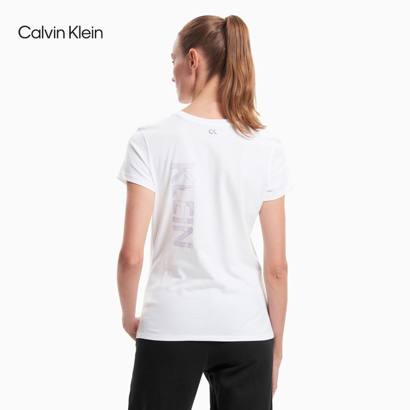 C CK กีฬาฤดูร้อนผู้หญิงแฟชั่นพิมพ์รอบคอวิ่งออกกําลังกายเสื้อยืดแขนสั้น 4WF1K155