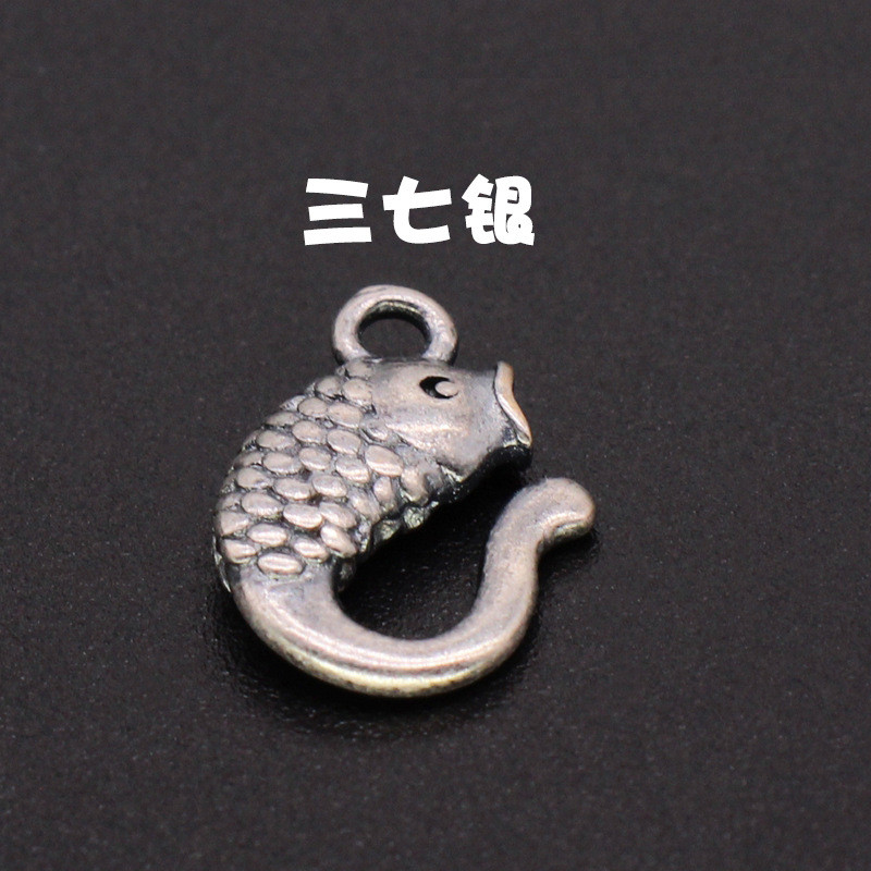 เครื่องประดับ Retro สไตล์ทิเบต สร้อยข้อมือและสร้อยคอดีไซน์ปลา กุญแจตกแต่ง buckle แบบเรโทร Sanqi 012 