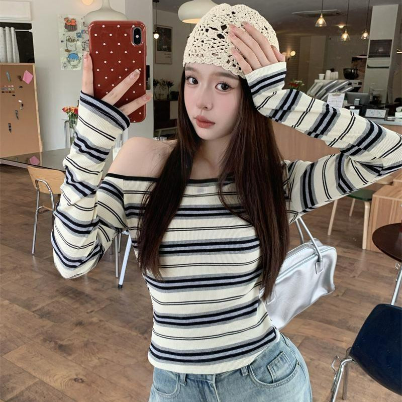 เสื้อแขนยาวลายทางดีไซน์เปิดไหล่ที่ทันสมัยและเซ็กซี่ของผู้หญิง - รูปที่ 6