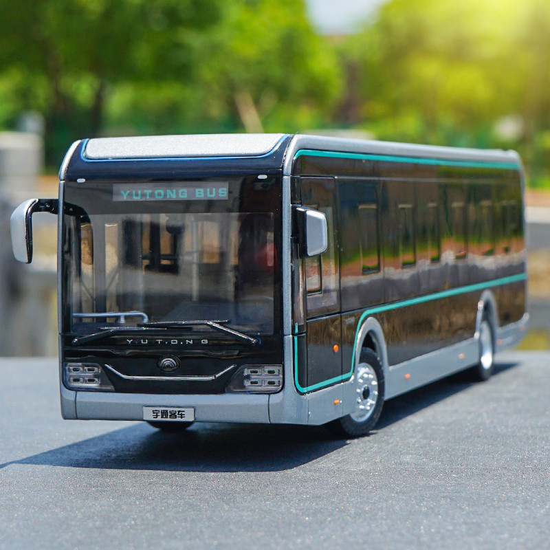1: 42 Yutong Bus รุ่น U12 Black King Kong รุ่น Shanghai Bus Pure Electric Bus โมเดลรถโลหะผสม