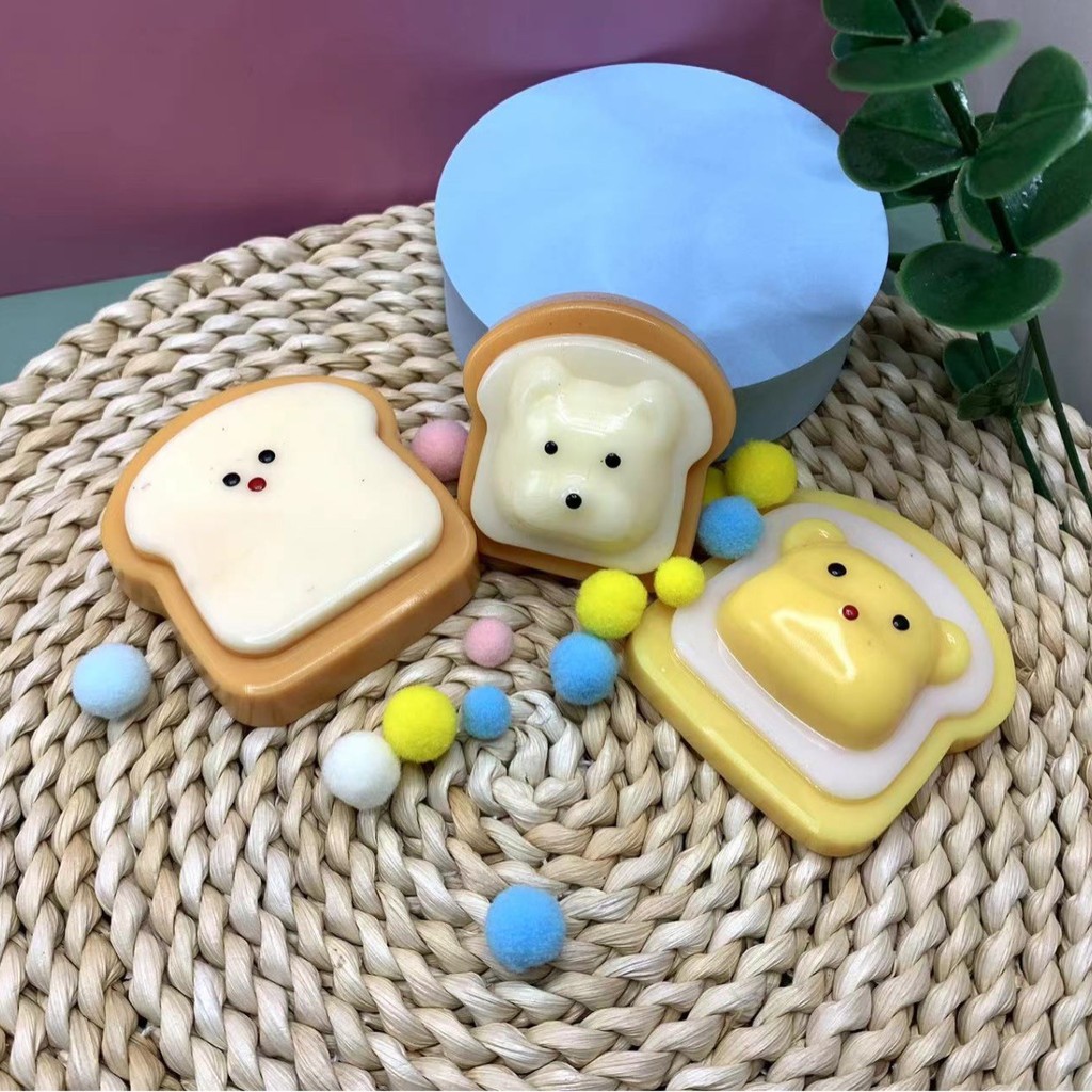 [คลังสินค้าพร้อม] Creative Vent Decompression Pinch Music Toast Bread ของเล่นเด็กขนาดเล็ก wj04 9/28
