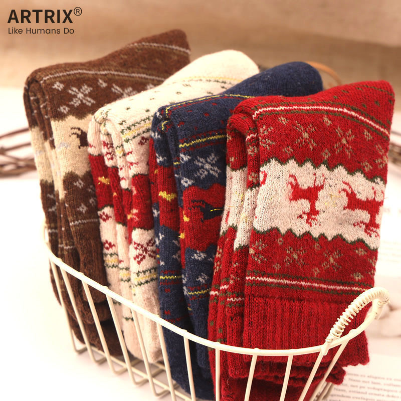 ถุงเท้าสุภาพสตรีแบบเรโทร ทำจากไหมทองและเตอรี่หนานุ่ม เหมาะสำหรับสวมในช่วงคริสต์มาส